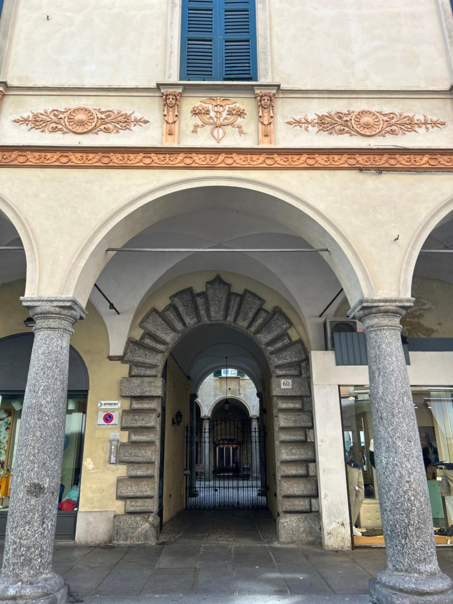 Porta Torre Como Apartment - By Relais Di Giada Exteriér fotografie