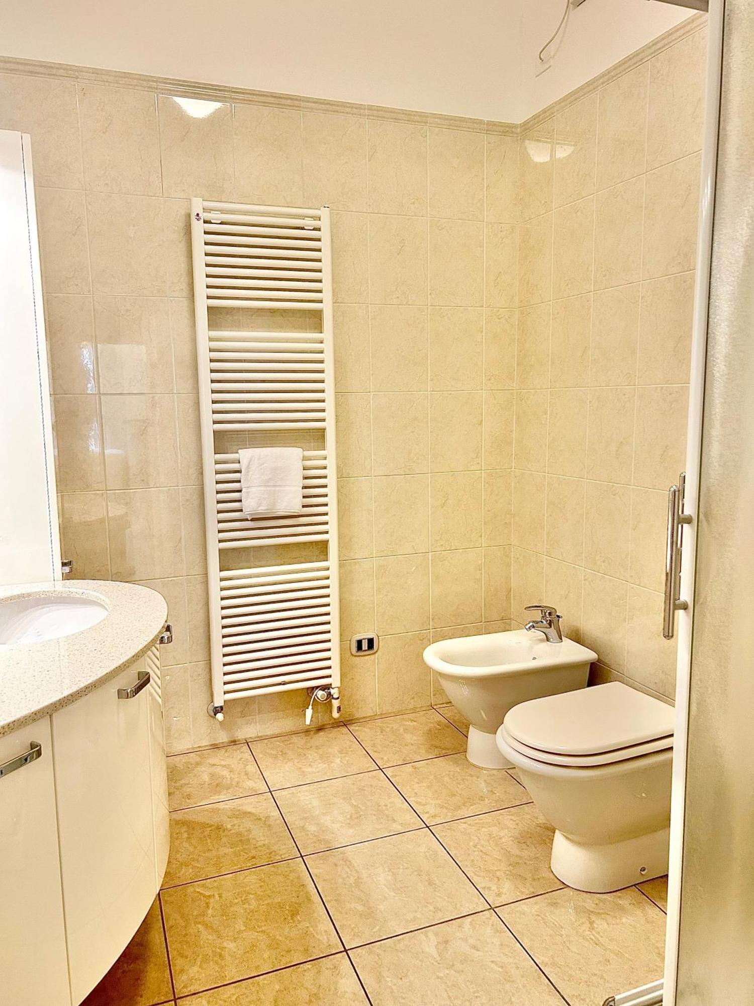 Porta Torre Como Apartment - By Relais Di Giada Exteriér fotografie